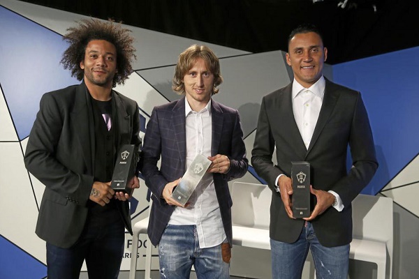 مودريتش حص جائزة أفضل لاعب خط وسط في الدوري الإسباني، فيما نال البرازيلي مارسيلو جائزة أفضل مدافع