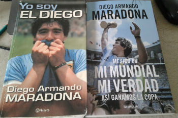مارادونا يُدون ذكريات الفوز بمونديال المكسيك... في كتاب!