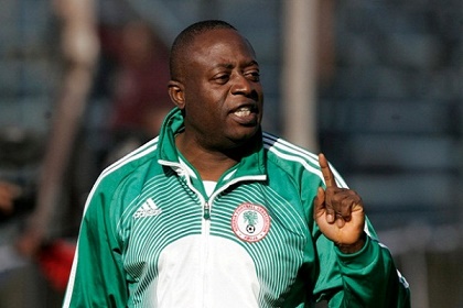 وفاة مدرب منتخب نيجيريا الأسبق شعيبو امادو
