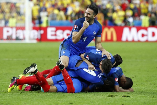 باييه ينقذ فرنسا من فخ رومانيا في افتتاح كأس أوروبا