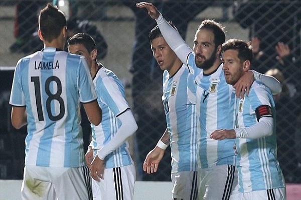 الأرجنتين تهدد بالانسحاب من بطولة كوبا أميركا