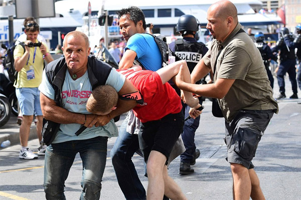 اعمال عنف في المرفأ القديم لمدينة مرسيليا بين مشجعين معظمهم مخمورون قبل مواجهة انكلترا وروسيا