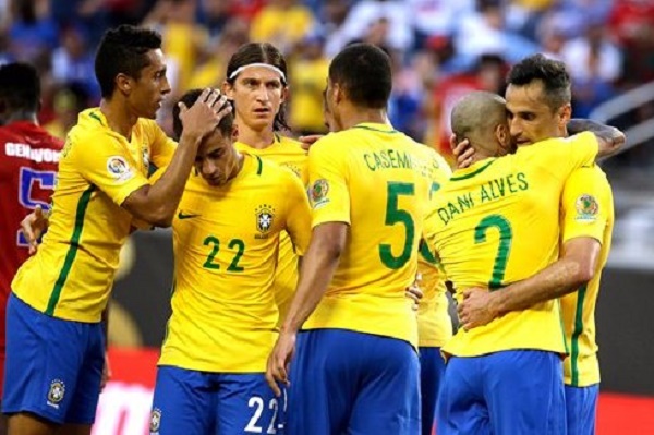  البرازيل والإكوادور الأوفر حظاً لبلوغ ربع النهائي