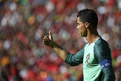 رونالدو يحطم الرقم القياسي لعدد المباريات في كأس أوروبا