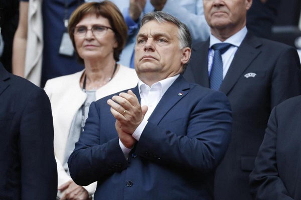 رئيس الوزراء المجري فيكتور اوربان يتابع اللقاء