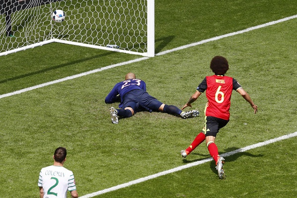  هدف بلجيكا الثاني في إيرلندا جاء بعد 28 تمريرة