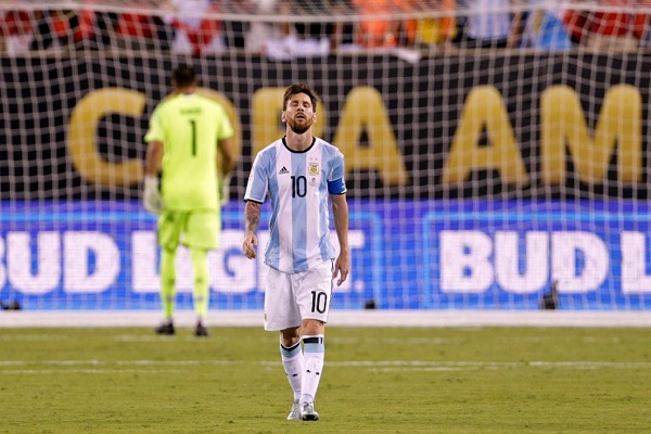 تشيلي تدفع ميسي إلى اتخاذ قرار التخلي عن المنتخب الأرجنتيني