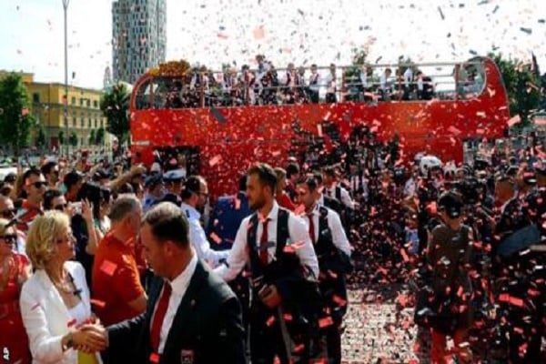 سجاد أحمر وجوازت دبلوماسية للاعبي ألبانيا