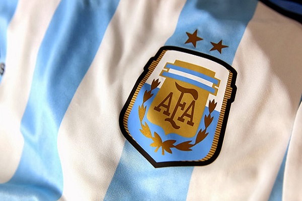 فيفا يشكل لجنة تطبيع في الاتحاد الأرجنتيني