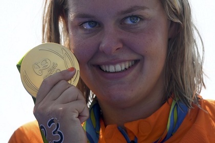 ذهبية سباق 10 كلم في المياه المفتوحة للهولندية فان روفندال