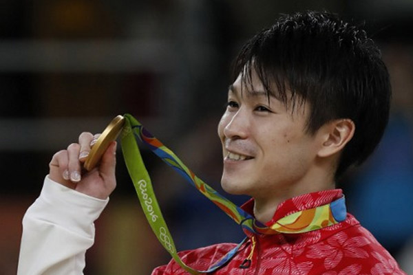احتفظ الياباني كوهي ايتشيهورا بذهبية المسابقة الكاملة للفردي في رياضة الجمباز الفني