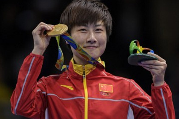  احرزت الصينية نينغ دينغ ذهبية فردي السيدات في رياضة كرة الطاولة 