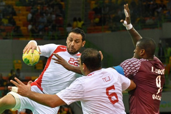  انتهت مباراة القمة العربية بين قطر وتونس بالتعادل 25-25 