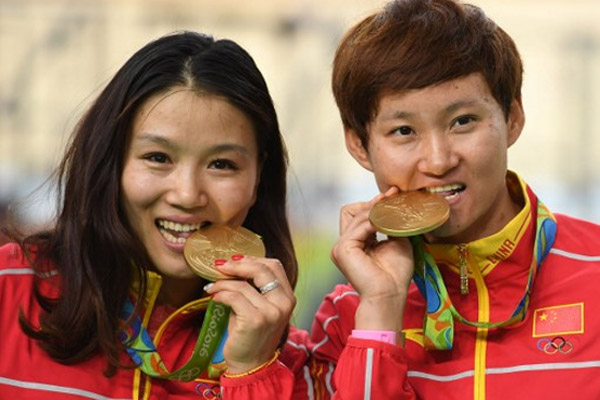 حقق منتخب سيدات الصين رقما قياسيا اتبعه بذهبية سباق السرعة 500 م على المضمار