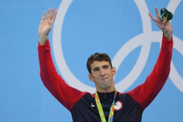  ختم السباح الاميركي مايكل فيلبس مسيرته الاولمبية الخارقة باحراز ذهبيته الـ23 
