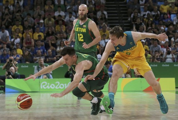 أستراليا تثأر من ليتوانيا وتبلغ نصف النهائي