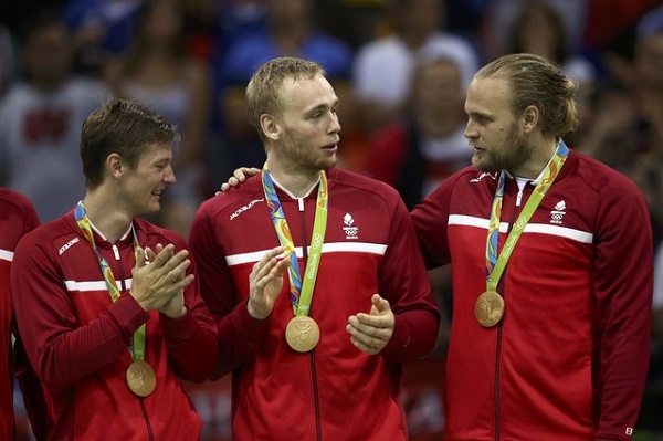 الدنمارك تهزم فرنسا وتحرز ذهبية كرة اليد للرجال