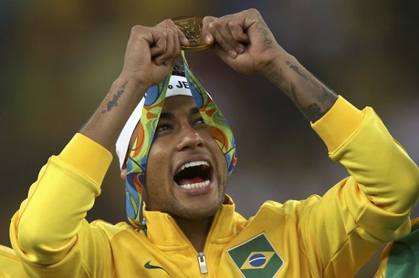  نيمار منح البرازيل الذهبية الاولمبية الاولى في مسابقة كرة القدم،