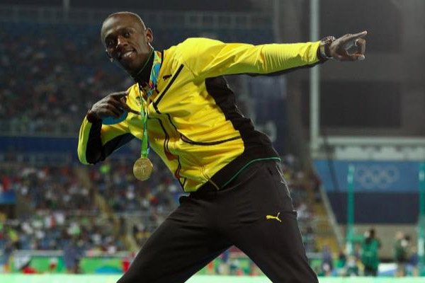 الجامايكي اوساين بولت يضيف ذهبية سباق 200 م الى ذهبية 100 م