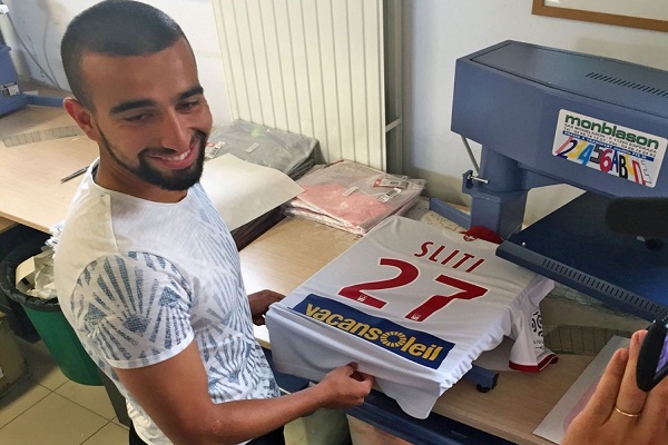لاعب وسط المنتخب التونسي لكرة القدم نعيم السليتي