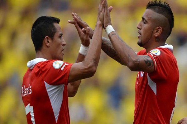سانشيز وفيدال لقيادة تشيلي في تصفيات كأس العالم