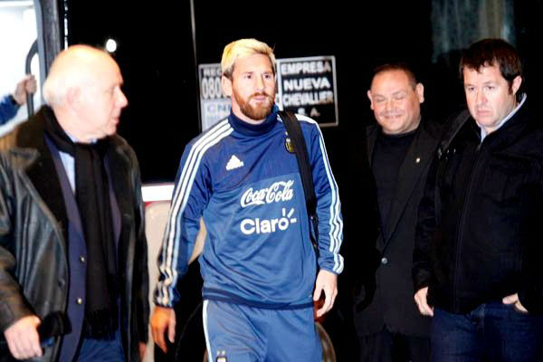 مدرب الأرجنتين يؤكد مشاركة ميسي ضد الأوروغواي