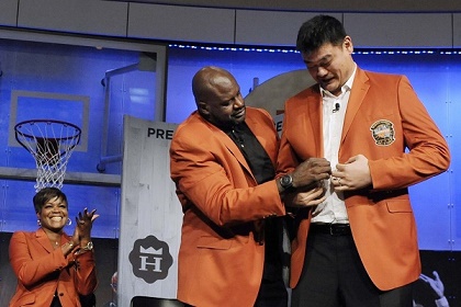 شاكيل اونيل وايفرسون وياو مينغ ينضمون إلى عظماء قاعة المشاهير