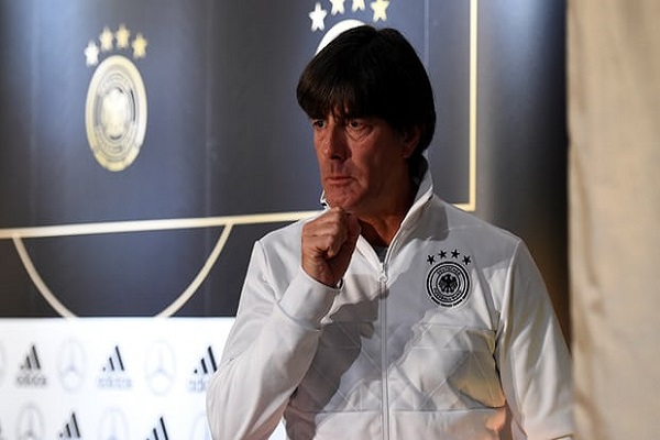 لوف قلق من النتائج السيئة للأندية الألمانية أوروبيا