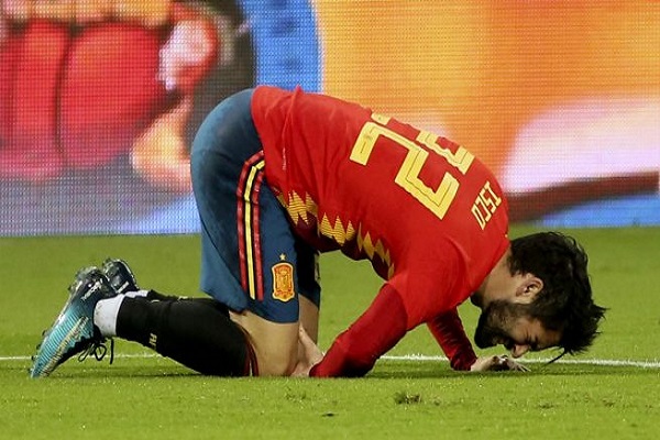 إصابة ايسكو في مباراة إسبانيا وكوستاريكا 