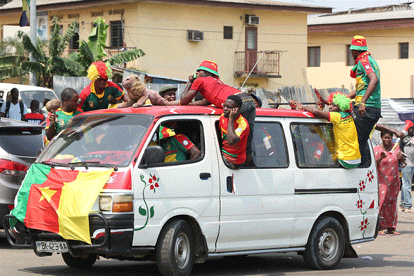 العاصمة الكاميرونية تحتفل 
