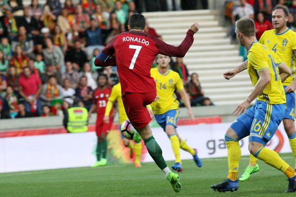 رونالدو يخسر مباراته الأولى مع البرتغال في مسقط رأسه