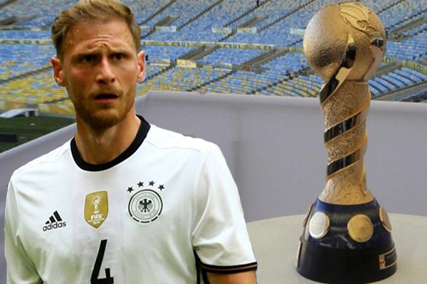 سيغيب المدافع بنيديكت هوفيديس عن منتخب ألمانيا لكرة القدم خلال مشاركته في كأس القارات