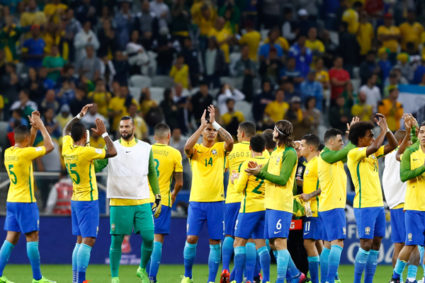 تقدم المنتخب البرازيلي الى المركز الأول على حساب الأرجنتين في تصنيف الاتحاد الدولي لكرة القدم (فيفا)