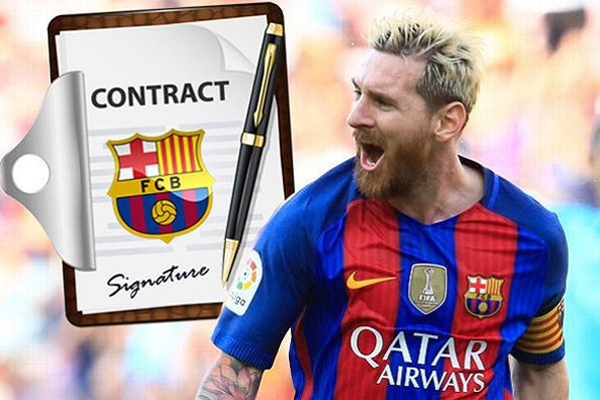 ميسي توصل إلى اتفاق مع إدارة برشلونة لتمديد عقده مع النادي لمواسم أخرى