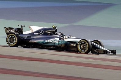 بوتاس ينطلق من المركز الأول في جائزة البحرين الكبرى