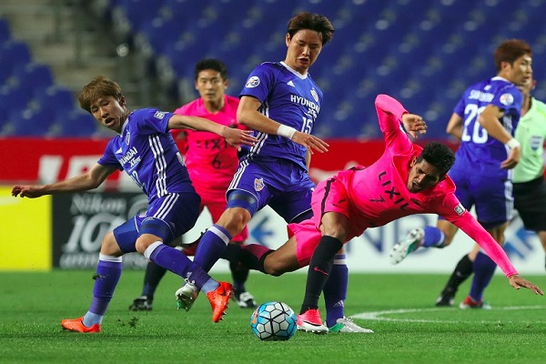 موانغ ثونغ وكاشيما إلى الدور الثاني في دوري أبطال آسيا
