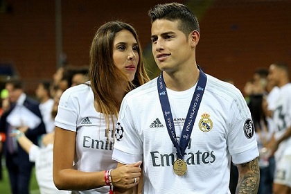 زوجة رودريغيز: جيمس يريد البقاء في ريال مدريد