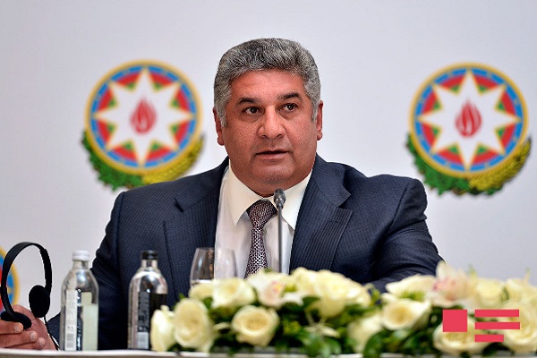 وزير الرياضة في اذربيجان ازاد رحيموف