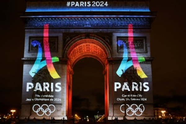  بدأت لجنة التقييم التابعة للجنة الأولمبية الدولية الأحد، زيارة لثلاثة أيام الى باريس