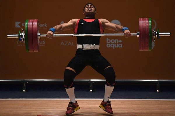  احرز الرباع المصري محمد محمود ذهبية وزن تحت 77 كلغ في رياضة رفع الاثقال