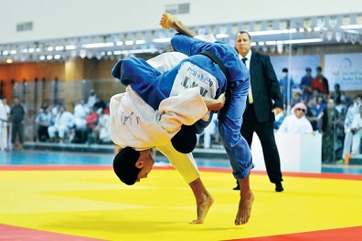لاعب الجودو الإماراتي الحوسني يحلم بالألعاب الأولمبية