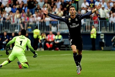 رونالدو يفوز بالدوري في أسوأ مواسمه مع ريال مدريد