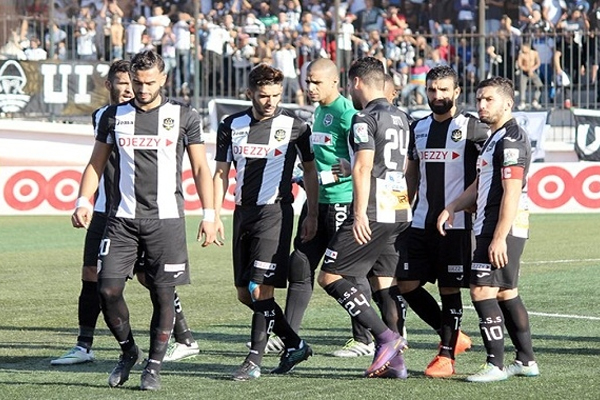  أعلنت إدارة نادي وفاق سطيف الجزائري عن انسحاب الفريق من مسابقتي الدوري والكأس المحليتين احتجاجًا على الظلم الذي تعرض له