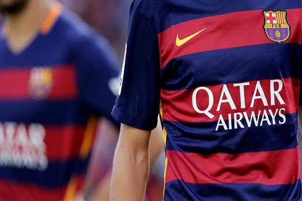 لماذا خلع برشلونة قميص قطر ؟ 