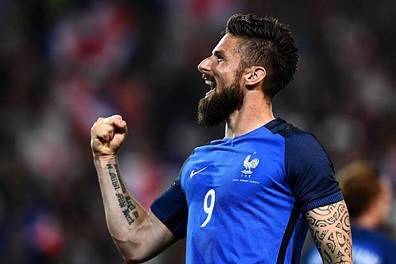 جيرو يعادل رقم بنزيمة في ترتيب هدافي فرنسا