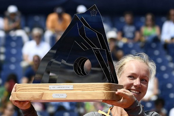  أحرزت الهولندية كيكي برتنز لقب دورة غشتاد السويسرية الدولية لكرة المضرب