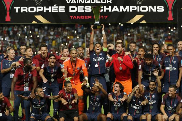  قلب باريس سان جرمان بطل مسابقة كأس فرنسا لكرة القدم الطاولة على موناكو بطل الدوري وتغلب عليه 2-1 