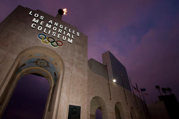  اعلنت مدينة لوس انجليس الاميركية الاثنين رسميا ترشيحها لاستضافة الالعاب الاولمبية الصيفية عام 2028