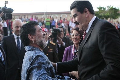 مارادونا يعرب عن دعمه لمادورو: أنا 
