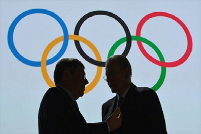 اللجنة الأولمبية الدولية تدافع عن موقفها بشأن روسيا